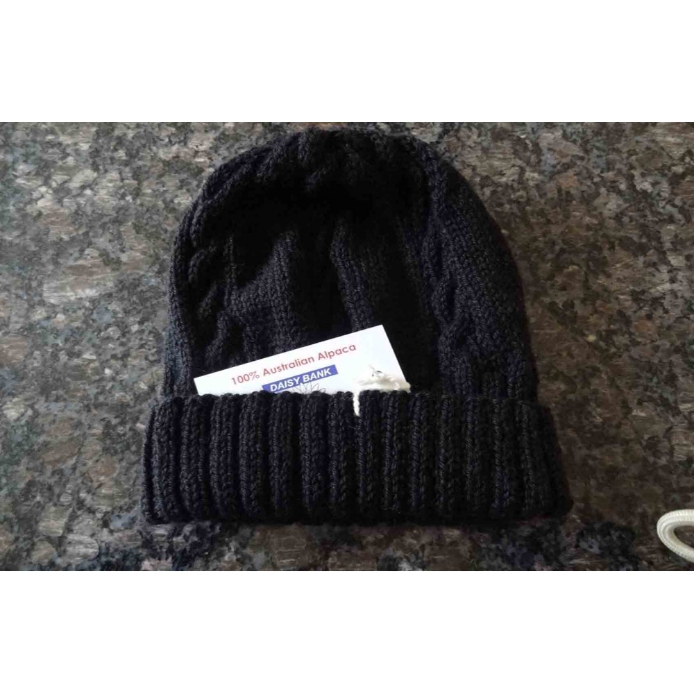 Alpaca Cable Hat With Turned Up Ribbing Black